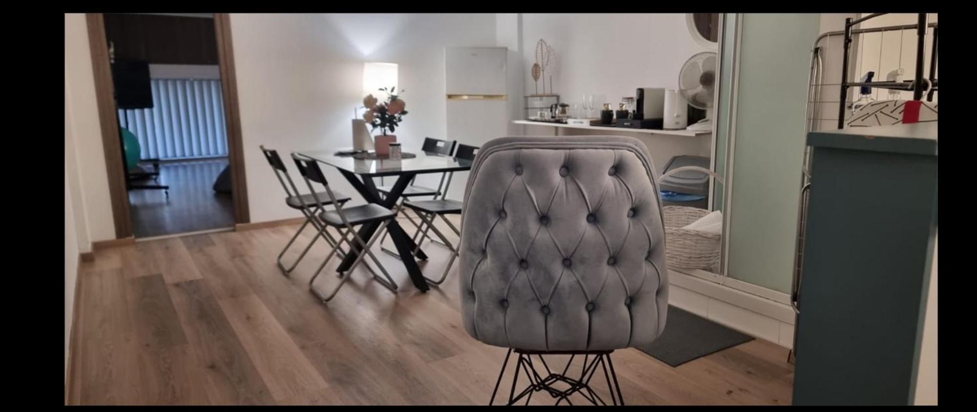 Livepro Apartment Larnaca Bagian luar foto